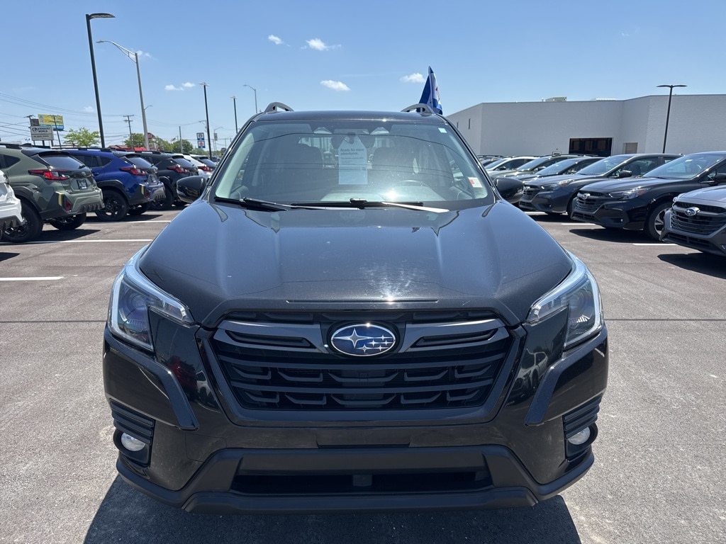 Used 2022 Subaru Forester Limited with VIN JF2SKAPCXNH449530 for sale in Fort Wayne, IN