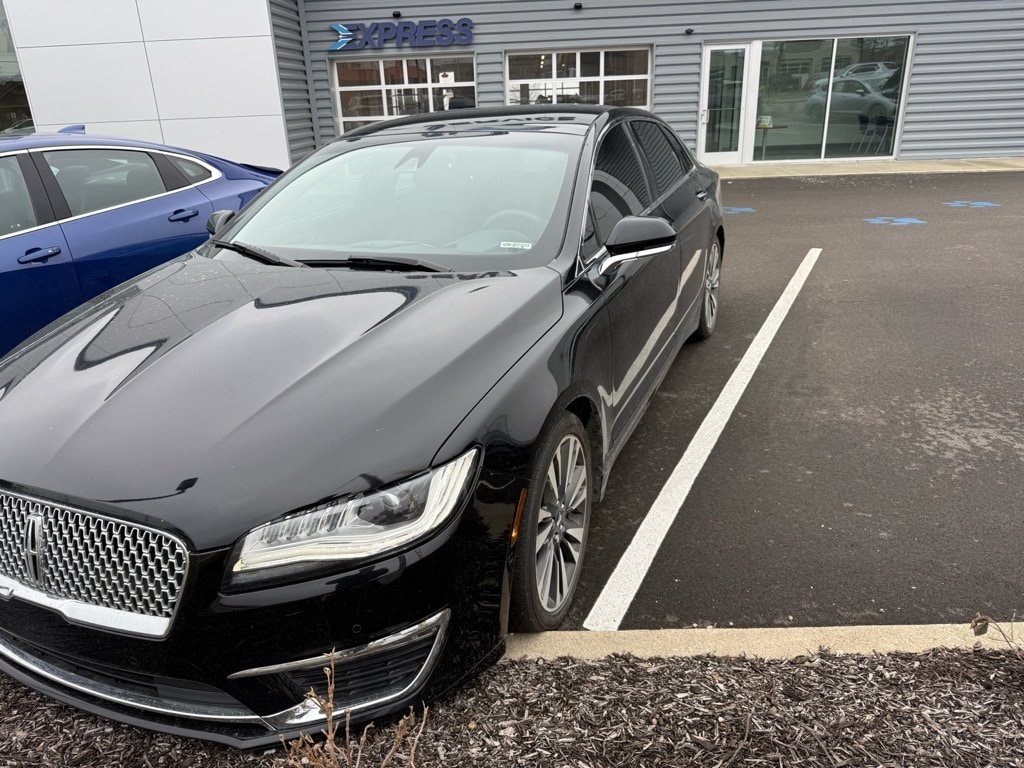 2017 LINCOLN MKZ - Image 2