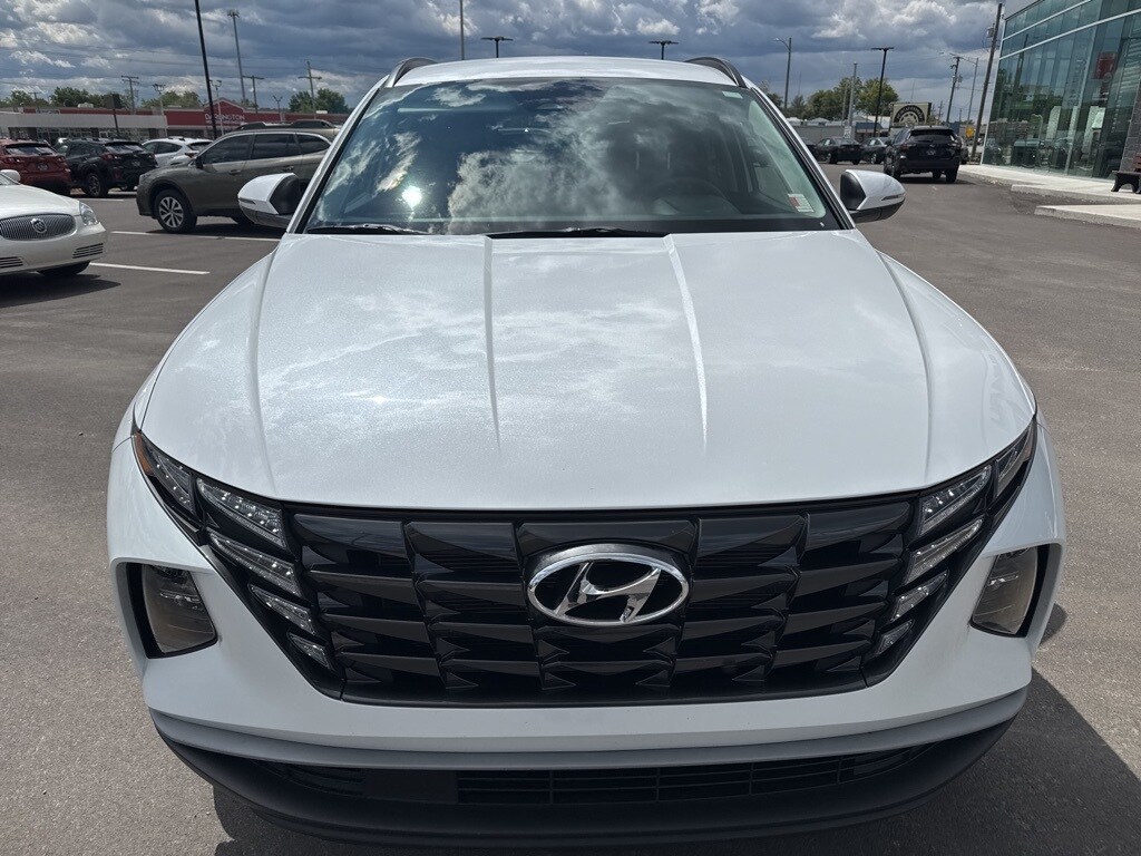2022 Hyundai Tucson SEL photo 2