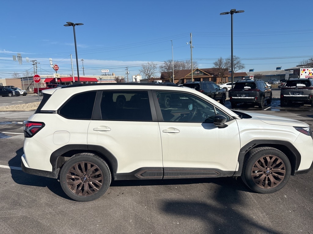 2025 SUBARU FORESTER - Image 3