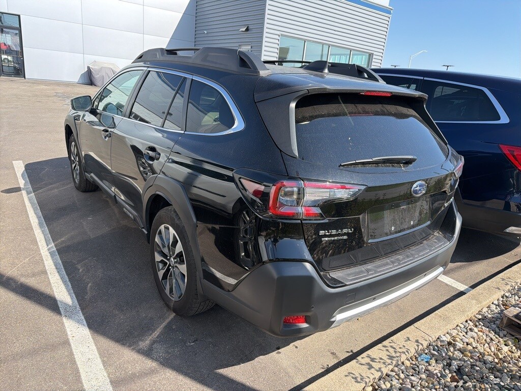 2023 Subaru Outback Limited photo 4