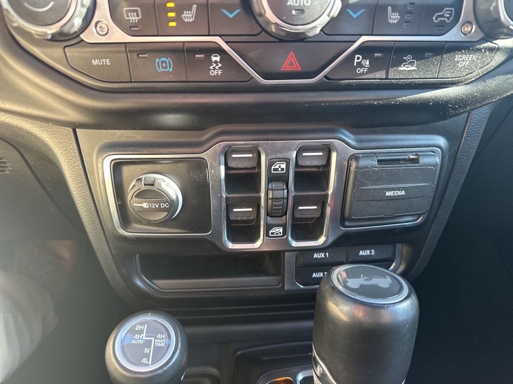 2022 JEEP WRANGLER - Image 18