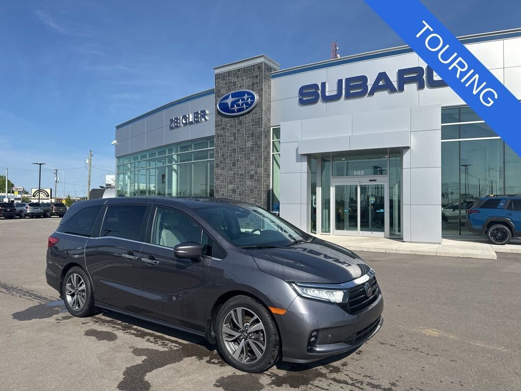 Used 2023 Honda Odyssey Touring Minivan/Van