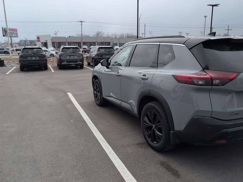 2023 NISSAN ROGUE - Image 4