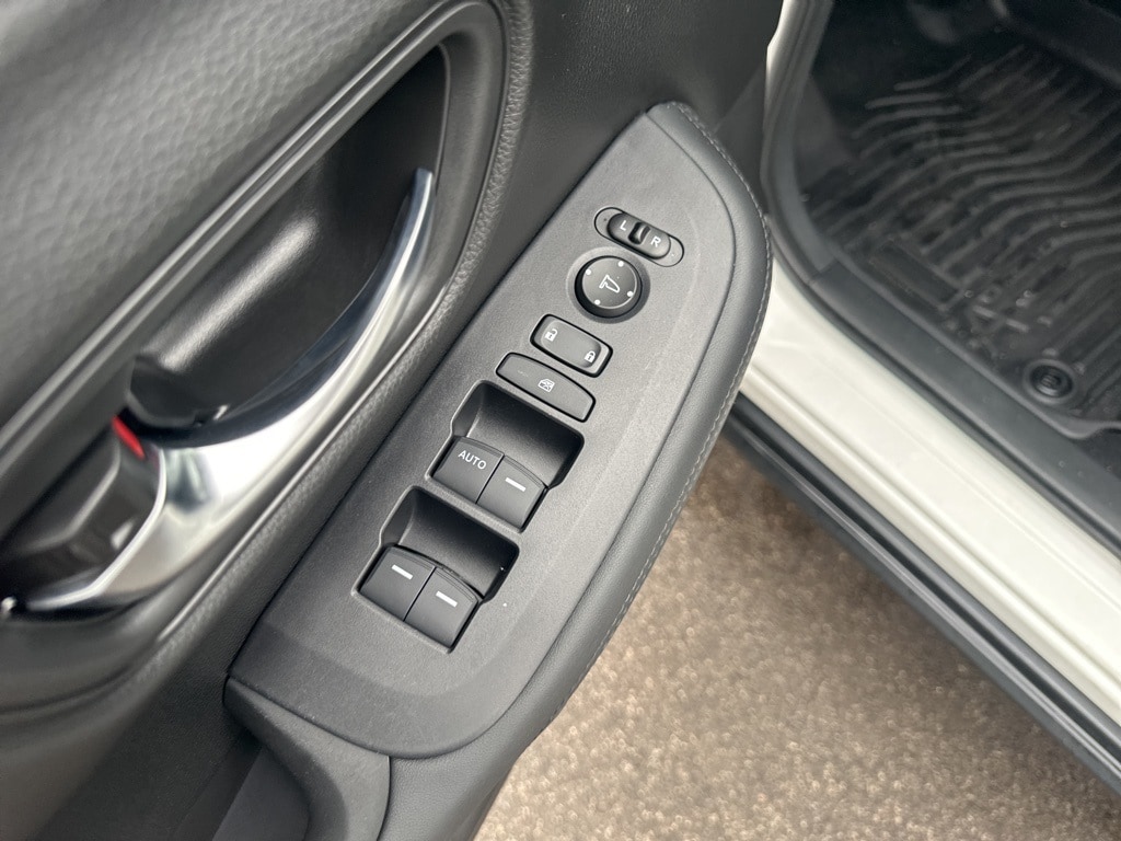 2023 HONDA HR-V - Image 10