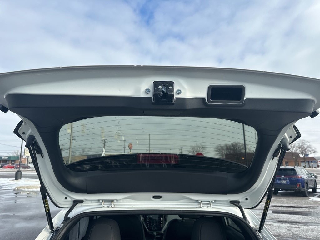 2025 SUBARU CROSSTREK - Image 28