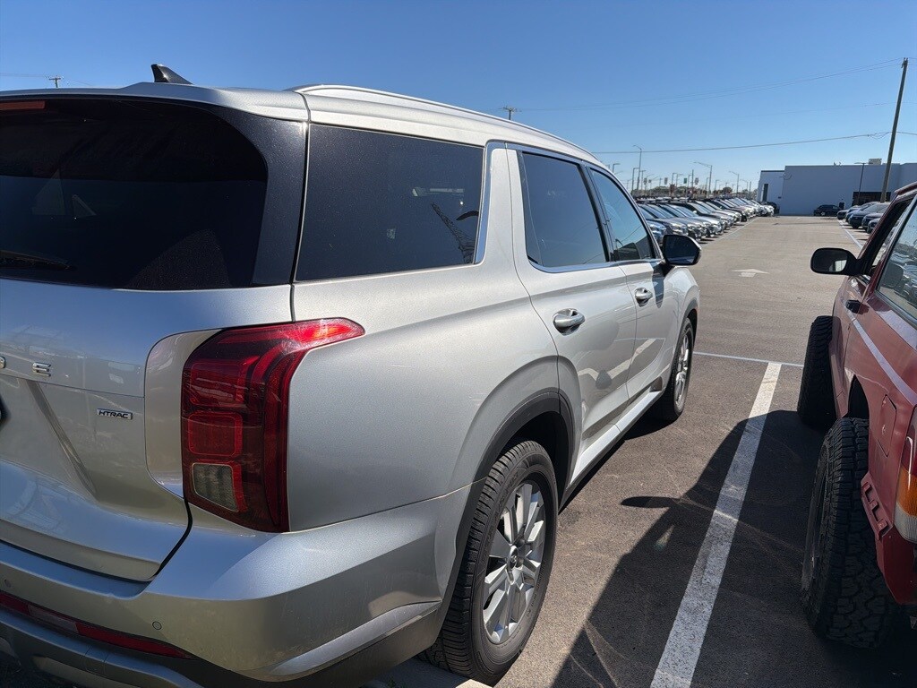 2024 Hyundai Palisade SEL photo 2