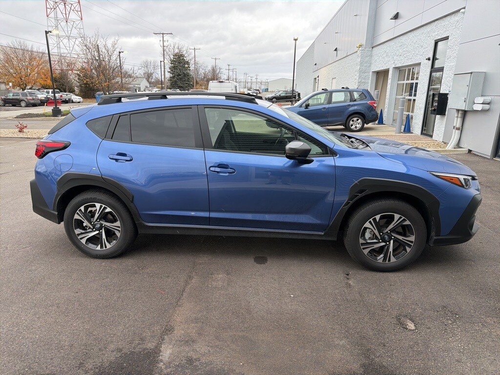 2025 Subaru Crosstrek Premium photo 2
