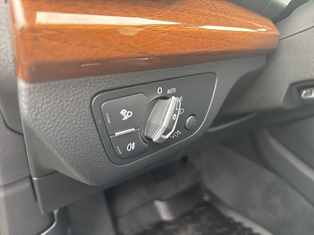 2023 AUDI Q5 - Image 11