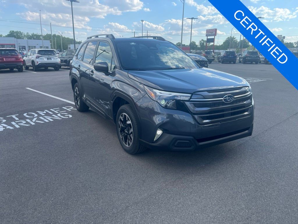 2025 Subaru Forester Premium's photo