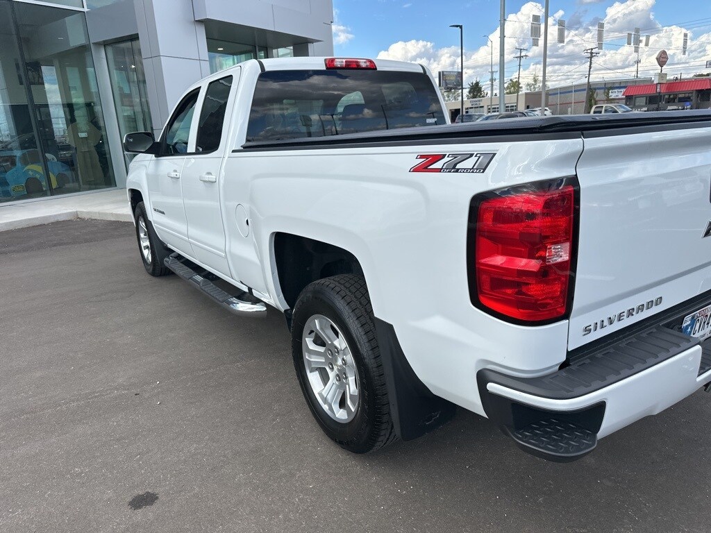 2019 Chevrolet Silverado 1500 LT photo 3