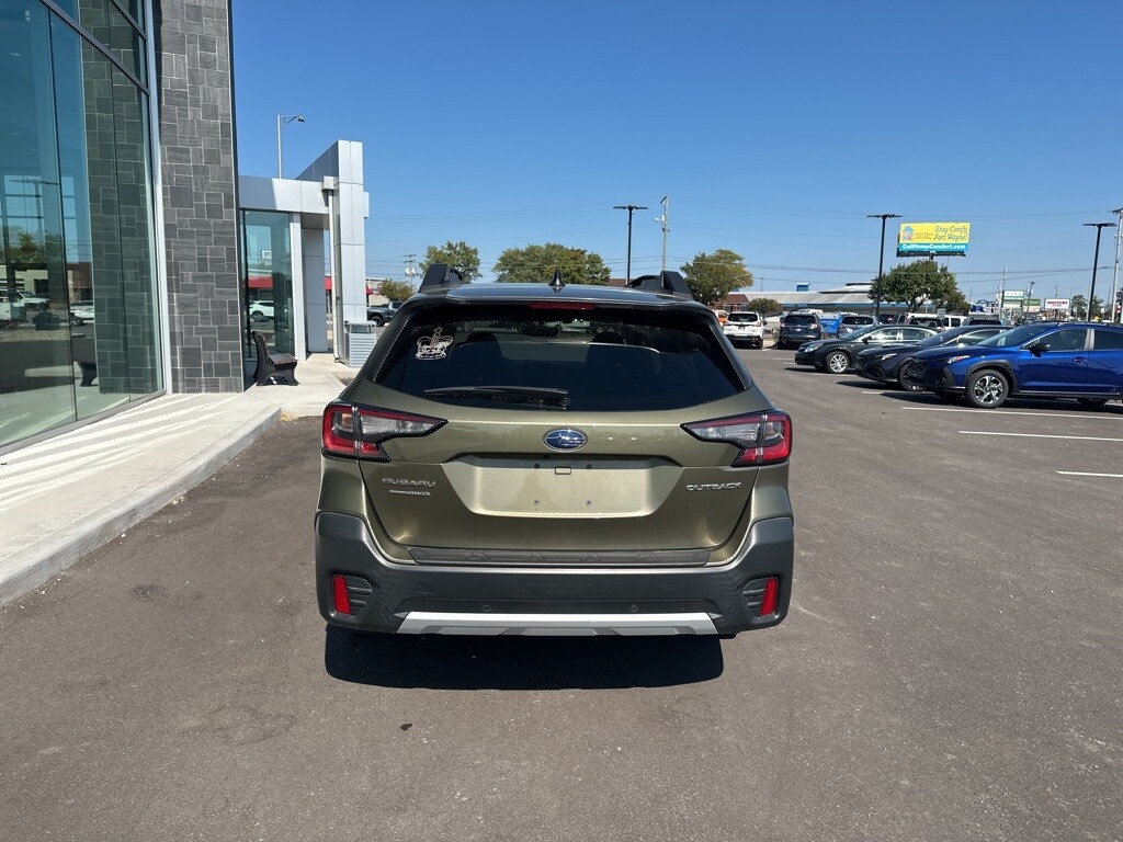 2022 Subaru Outback Limited photo 4
