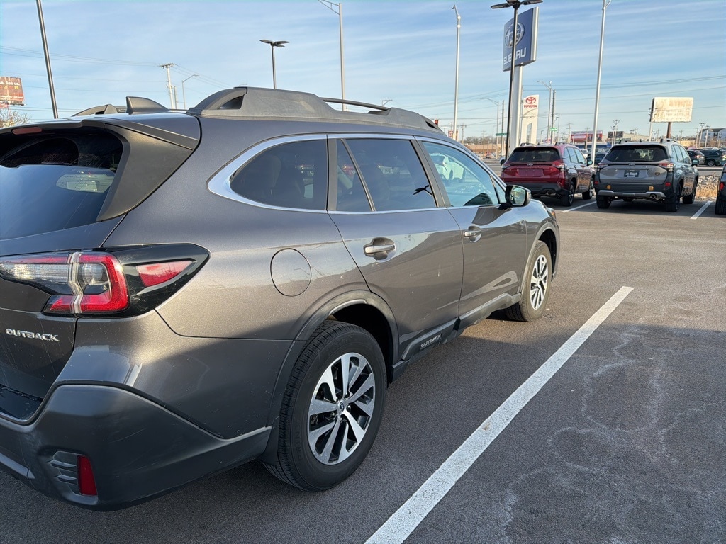 2020 SUBARU OUTBACK - Image 2