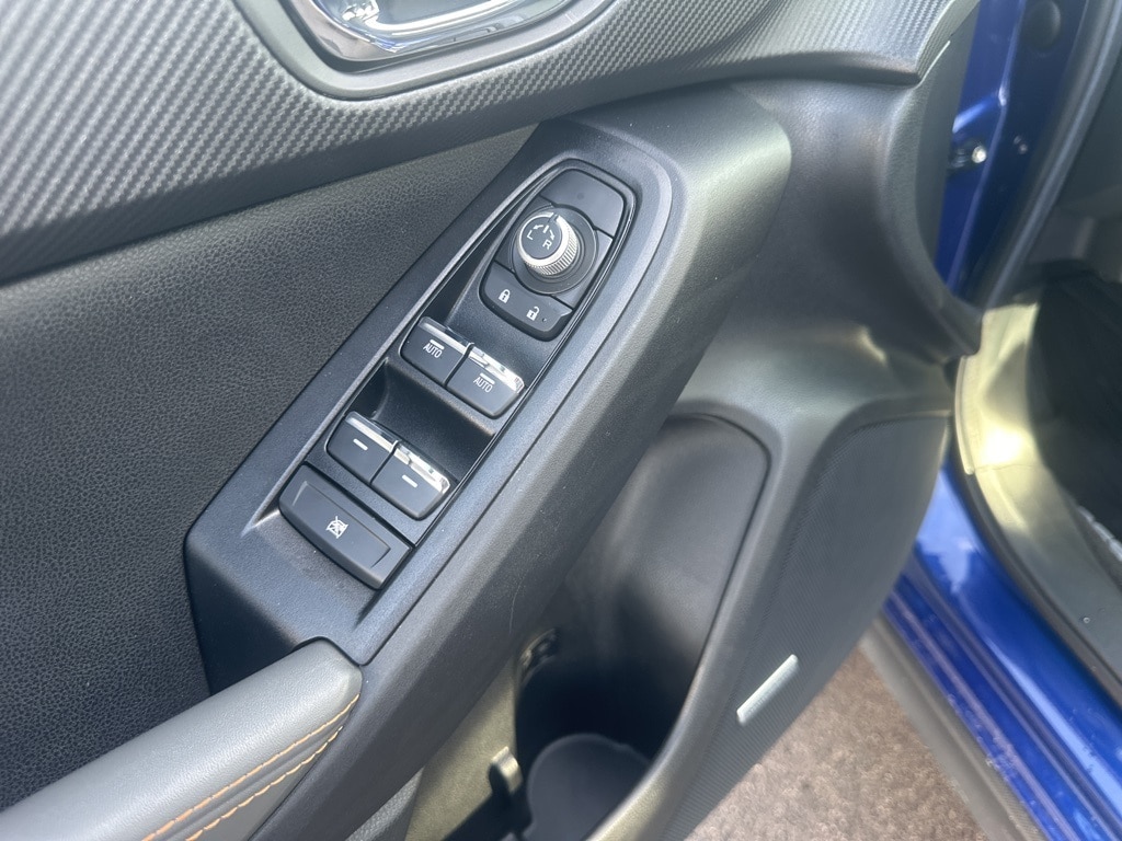 2025 SUBARU CROSSTREK - Image 10