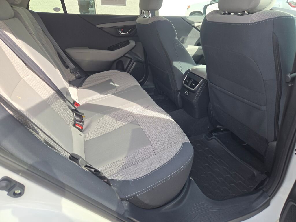 2025 SUBARU OUTBACK - Image 9