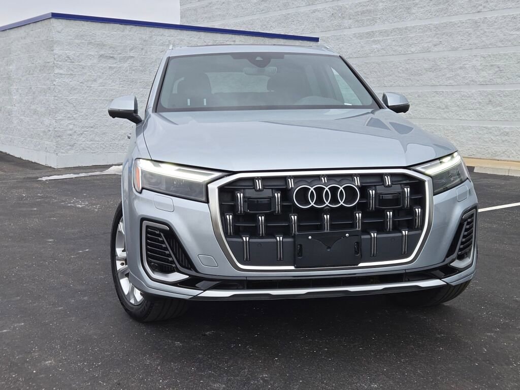 2025 AUDI Q7 - Image 4