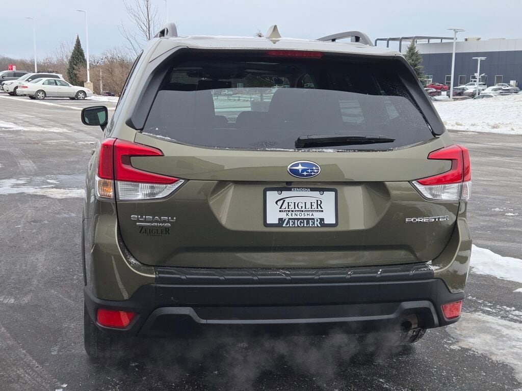 2022 SUBARU FORESTER - Image 12