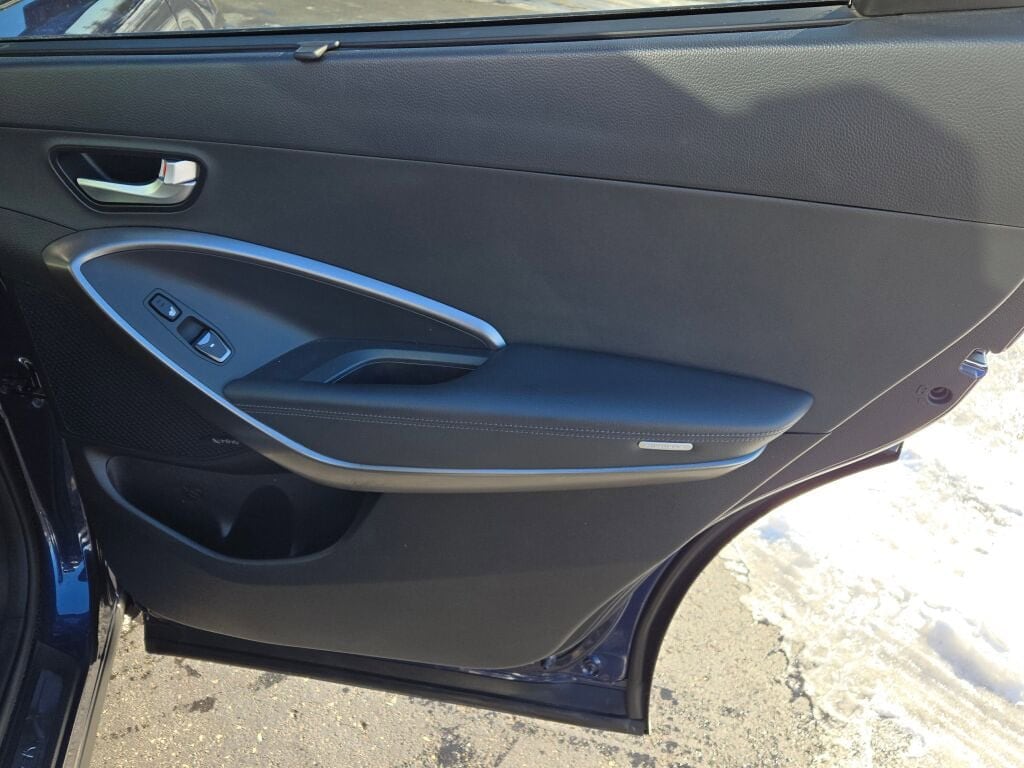 2017 HYUNDAI SANTA FE - Image 8