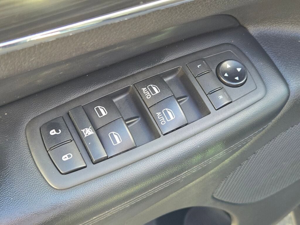 2020 JEEP GRAND CHEROKEE - Image 19