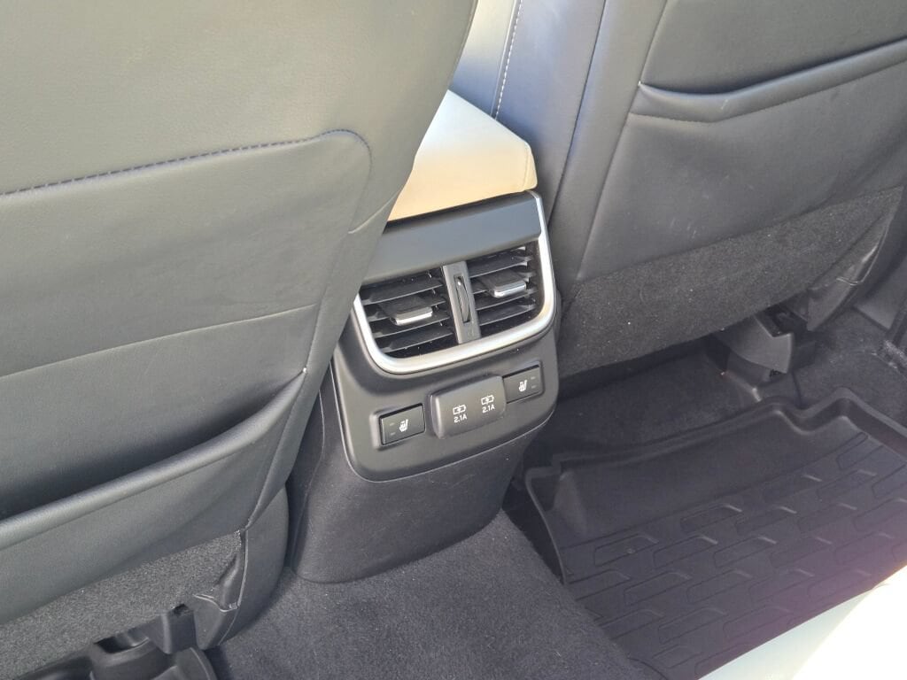 2020 Subaru Outback Limited - Photo 17