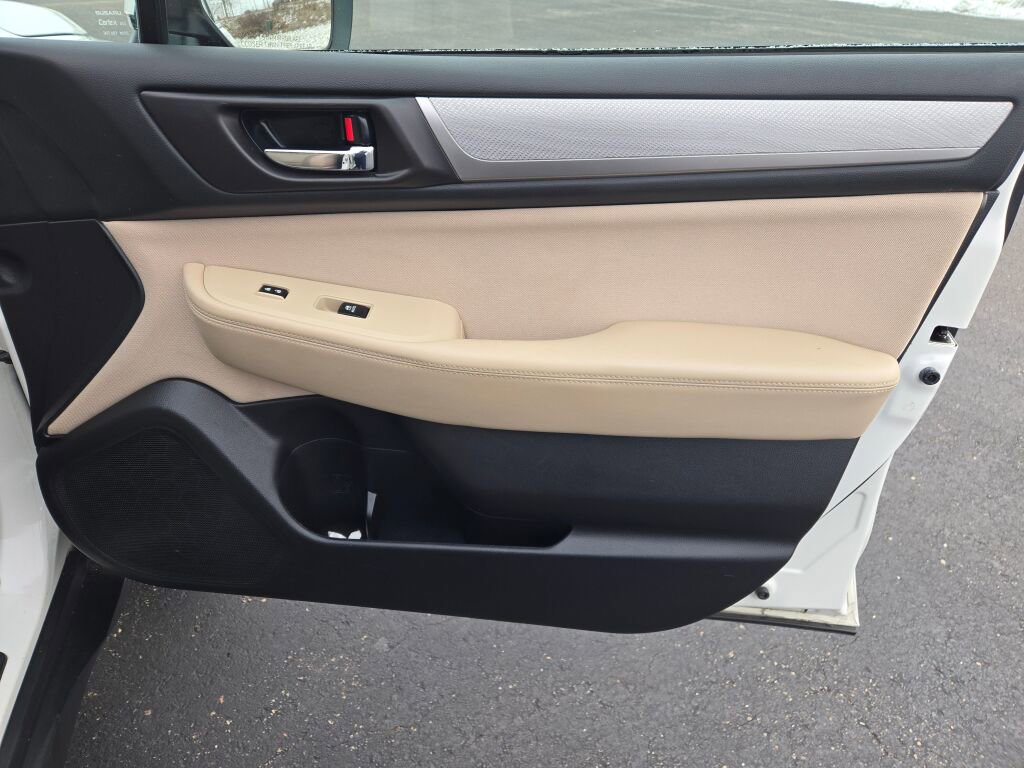 2017 SUBARU OUTBACK - Image 6