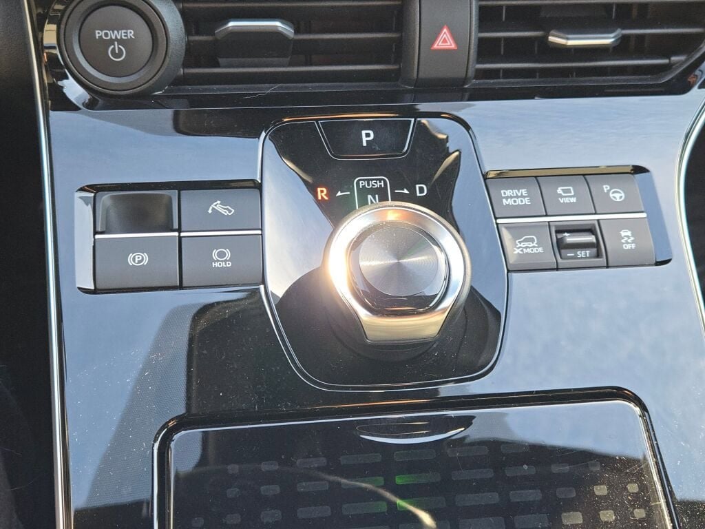 2024 SUBARU SOLTERRA - Image 27