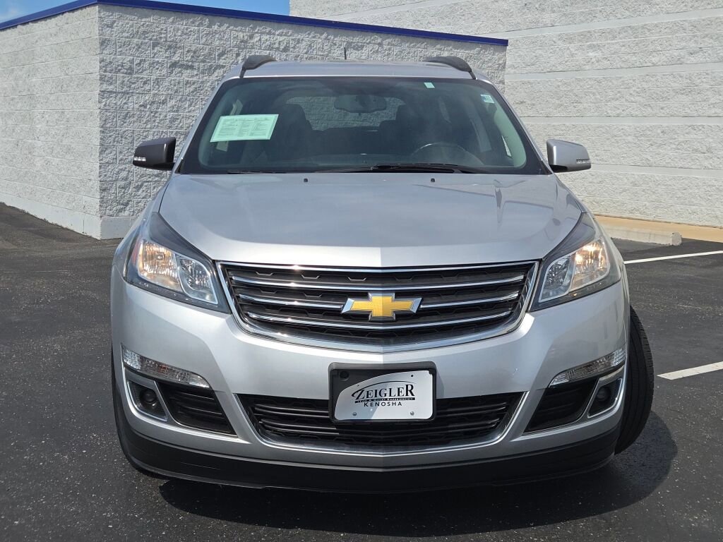 2017 Chevrolet Traverse 1LT photo 4