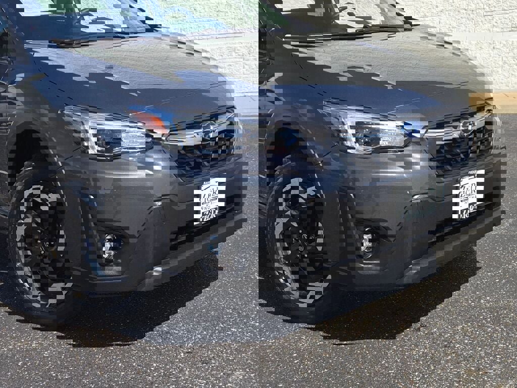 2023 Subaru Crosstrek Limited photo 2