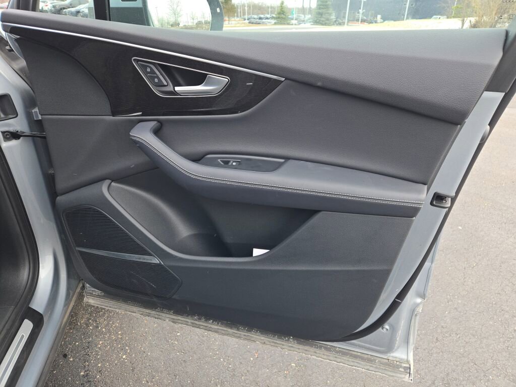 2025 AUDI Q7 - Image 5