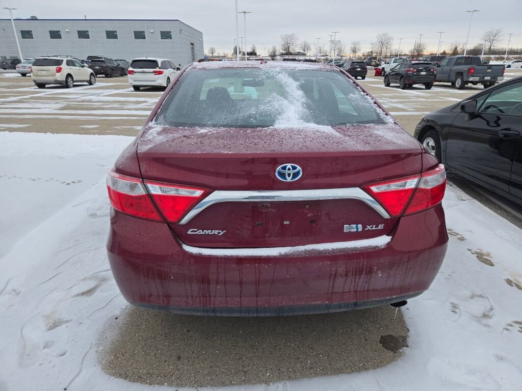Used 2016 Toyota Camry Hybrid XLE Sedan
