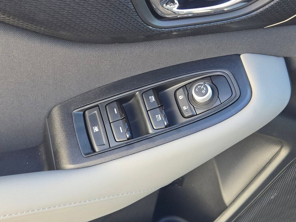 2025 SUBARU OUTBACK - Image 19