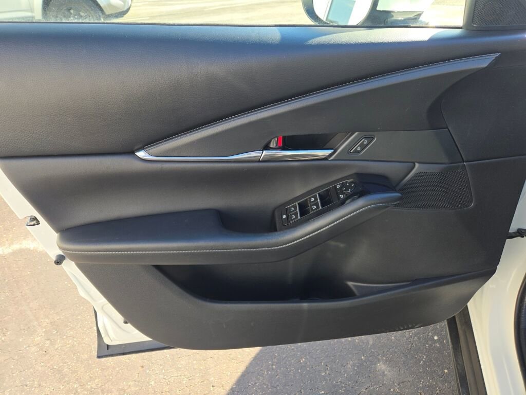 2023 MAZDA CX-30 - Image 18