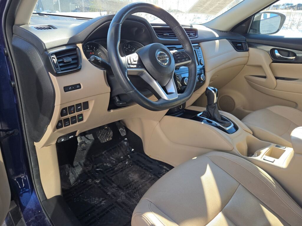 2017 NISSAN ROGUE - Image 20