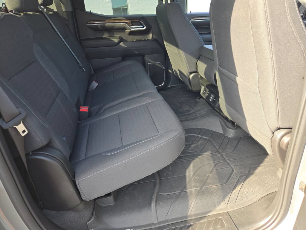 2023 Chevrolet Silverado 1500 LT - Photo 10