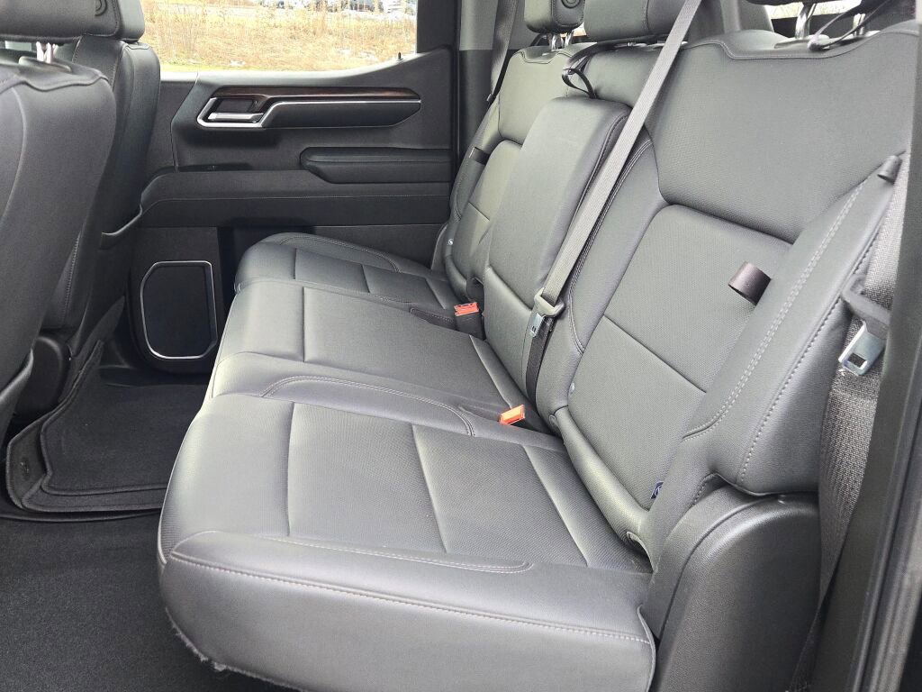 2025 GMC SIERRA - Image 16