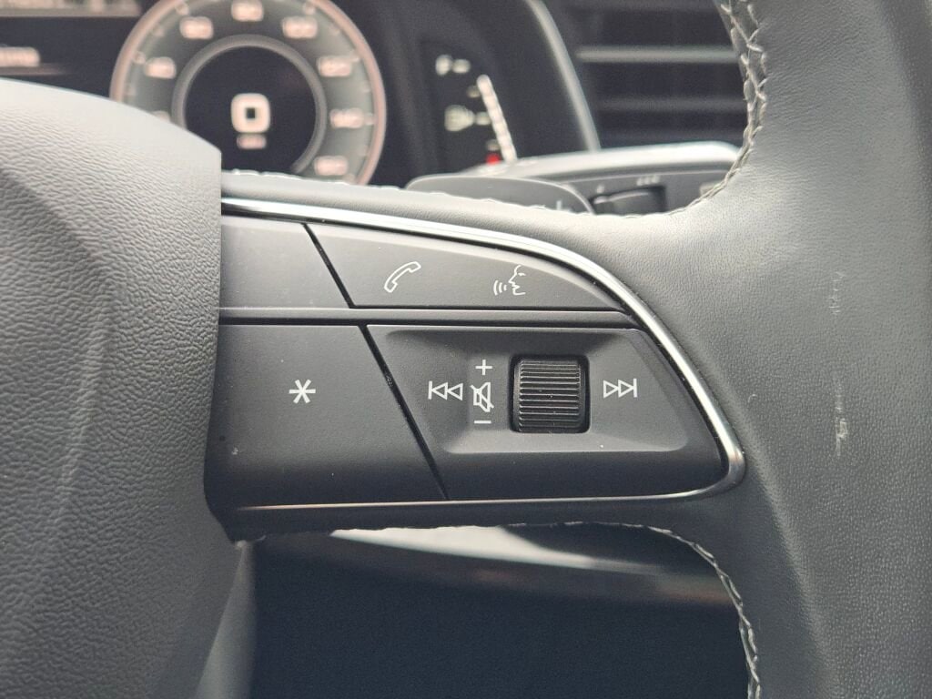 2025 AUDI Q7 - Image 32