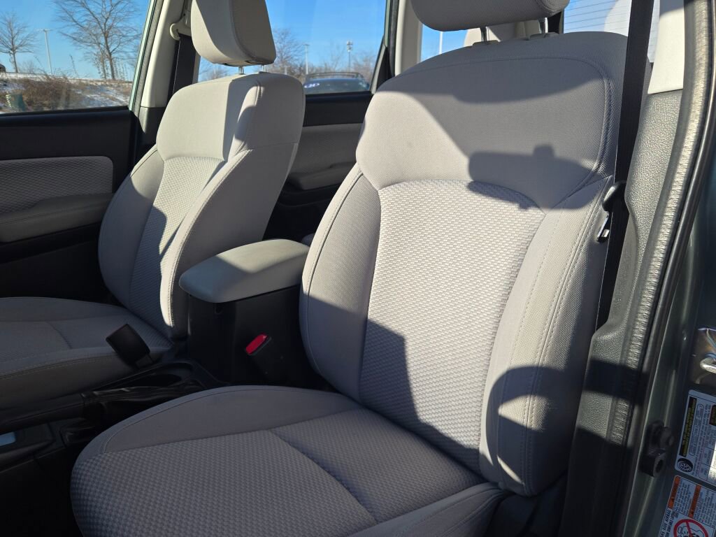 2017 SUBARU FORESTER - Image 21