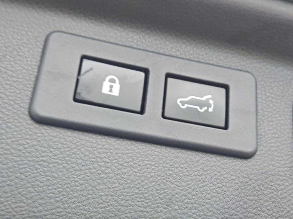 2019 SUBARU FORESTER - Image 18