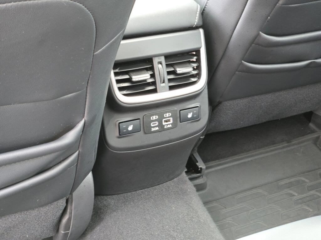 2025 Subaru Outback Limited - Photo 18