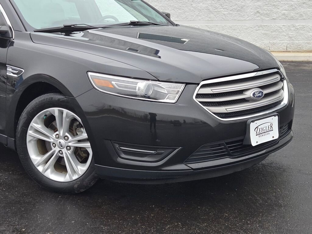 Used 2015 Ford Taurus SEL Sedan