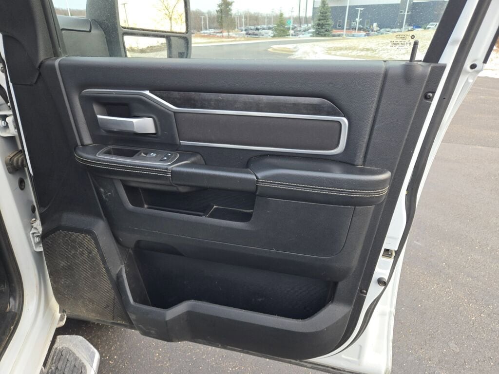 2024 RAM 2500 - Image 5