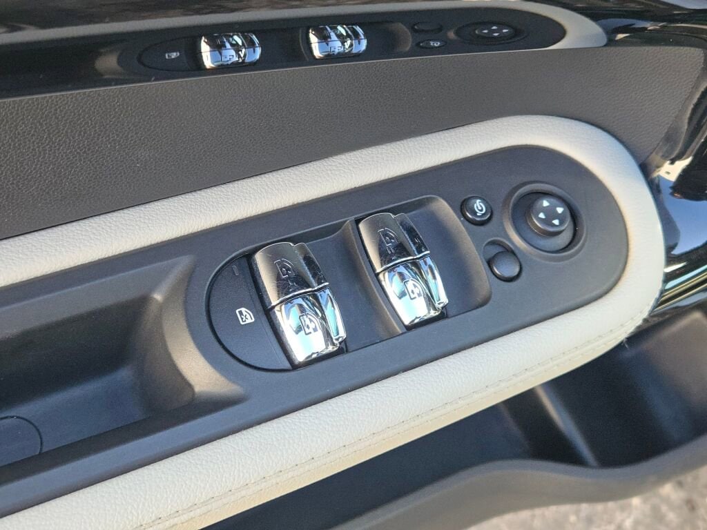 2019 MINI COUNTRYMAN - Image 19