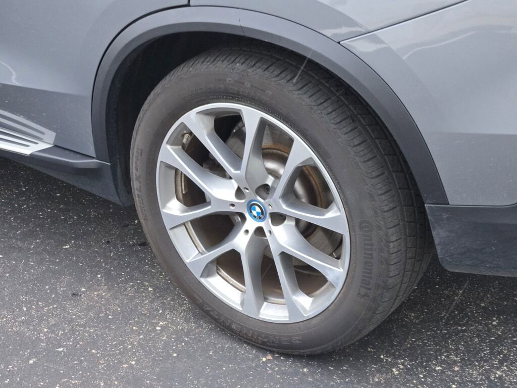 2025 BMW X5 - Image 14