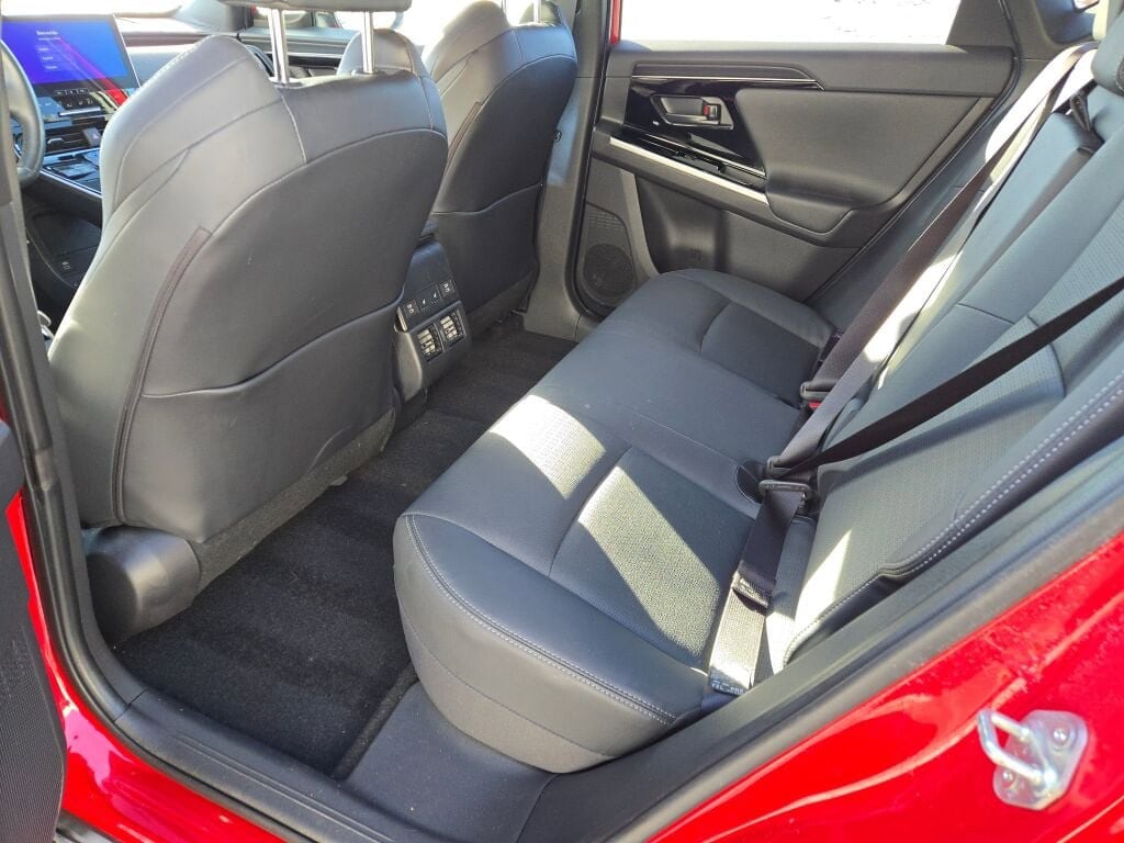 2024 SUBARU SOLTERRA - Image 16