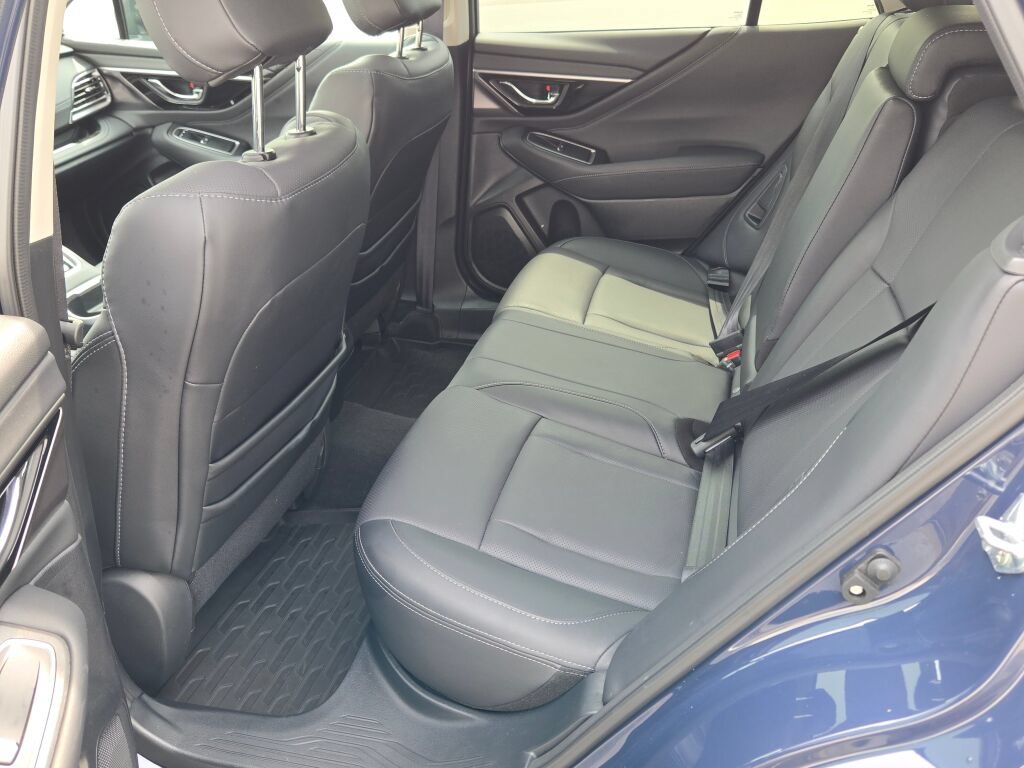2025 Subaru Outback Limited - Photo 17