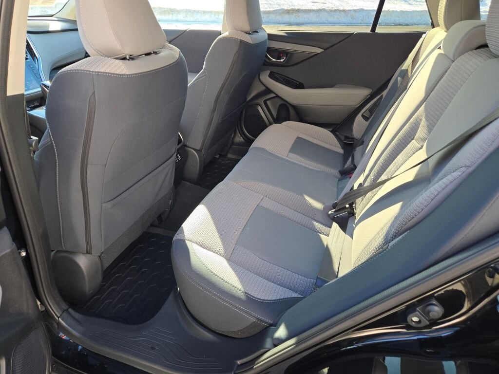 2025 SUBARU OUTBACK - Image 16
