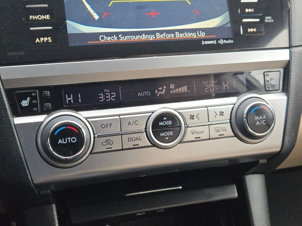 2017 SUBARU OUTBACK - Image 24