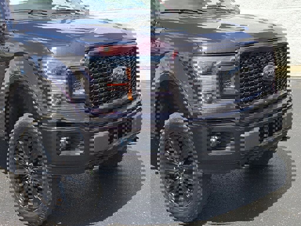 2020 Ford F-150 Lariat photo 2