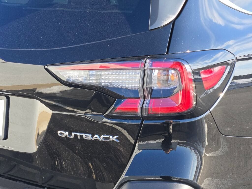 2025 SUBARU OUTBACK - Image 11