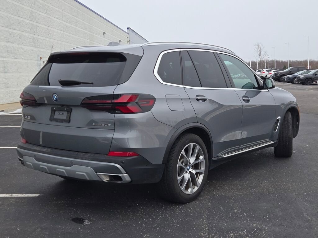 2025 BMW X5 - Image 10